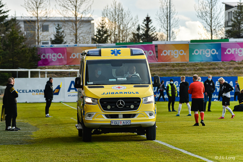 ÞÞÞ kláraði leikinn í markinu - Tveir Skagamenn alvarlega meiddir?