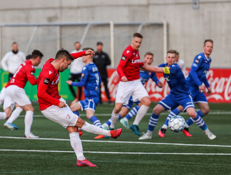 Myndaveisla: Valur vann HK með marki í lokin