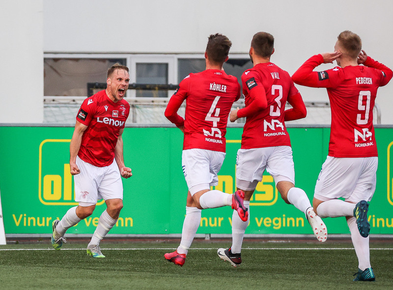 Myndaveisla: Valur vann HK með marki í lokin