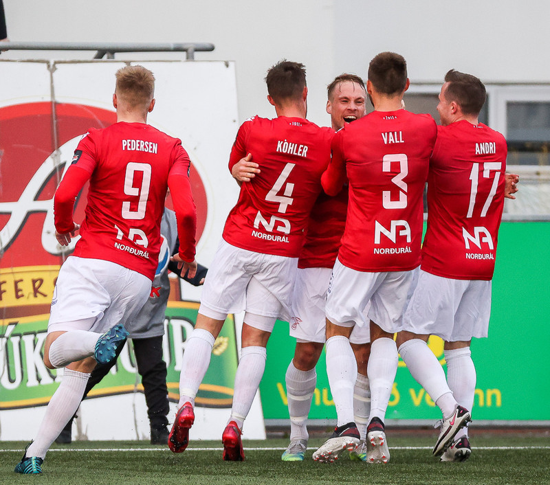 Myndaveisla: Valur vann HK með marki í lokin