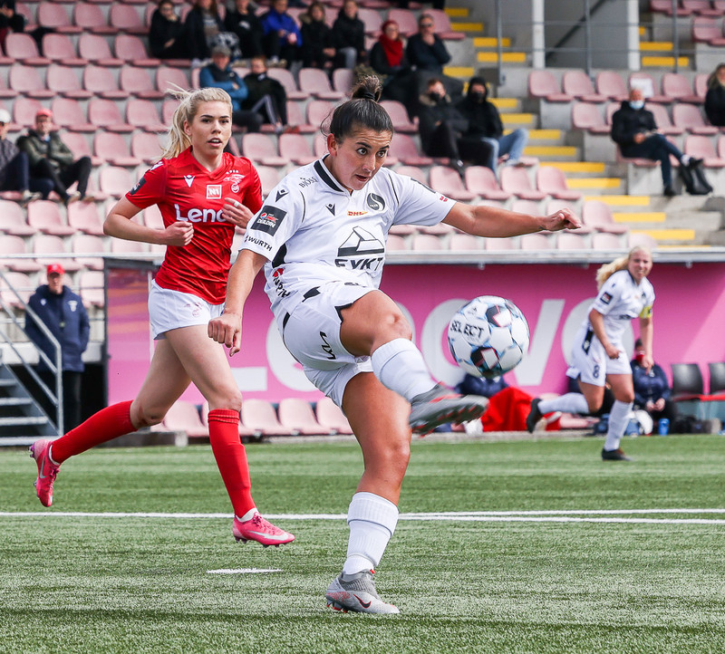 Myndaveisla: Valur vann nauman sigur á Fylki