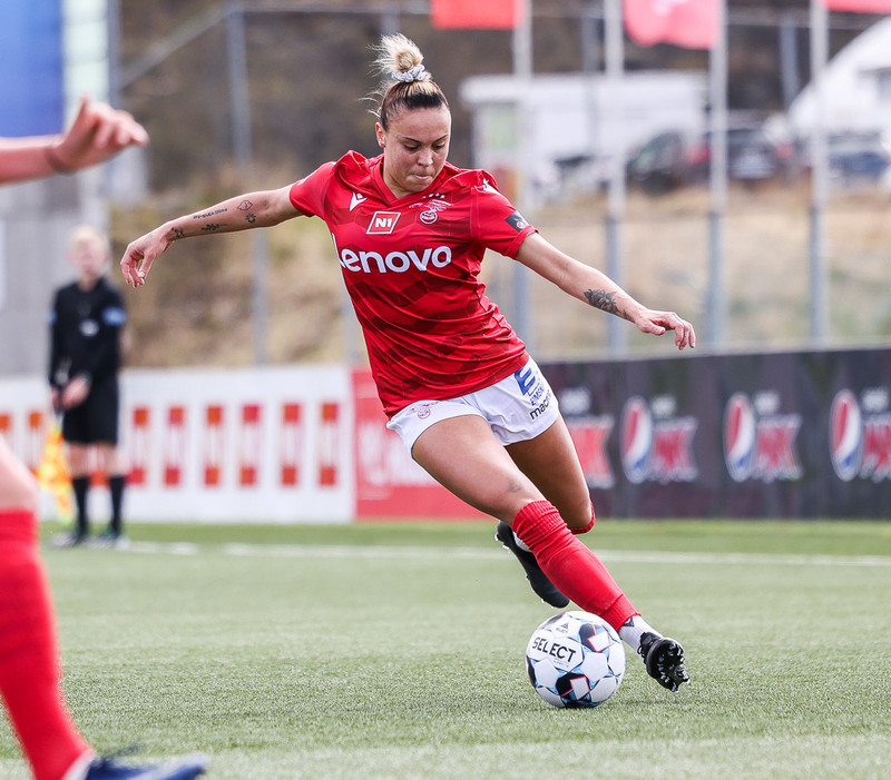 Myndaveisla: Valur vann nauman sigur á Fylki