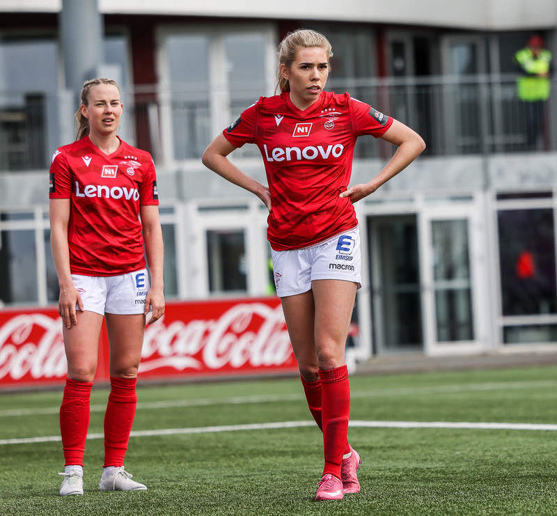 Myndaveisla: Valur vann nauman sigur á Fylki