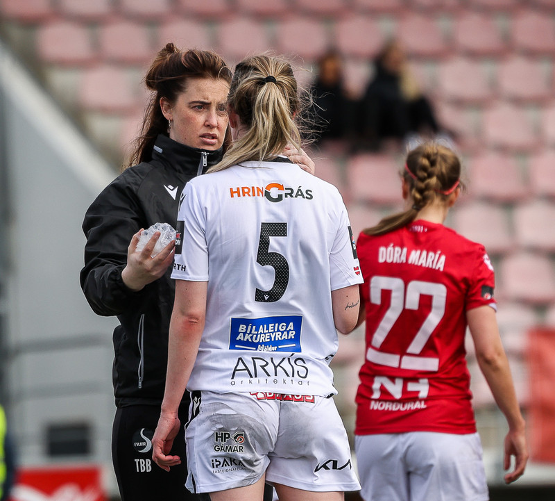 Myndaveisla: Valur vann nauman sigur á Fylki