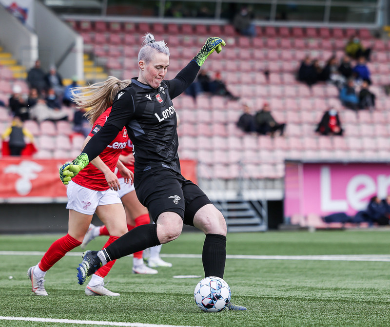 Myndaveisla: Valur vann nauman sigur á Fylki