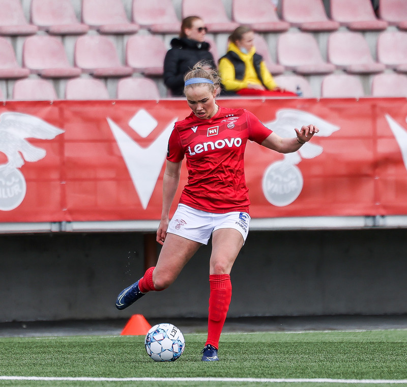 Myndaveisla: Valur vann nauman sigur á Fylki