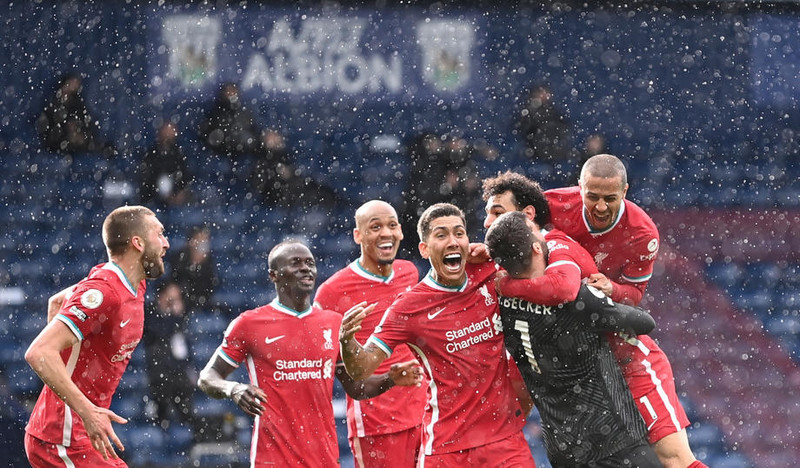 Stuðningsmenn Liverpool fögnuðu sigurmarkinu rosalega vel
