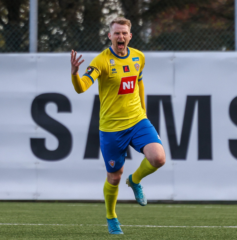 Elfar Árni skoraði í dag