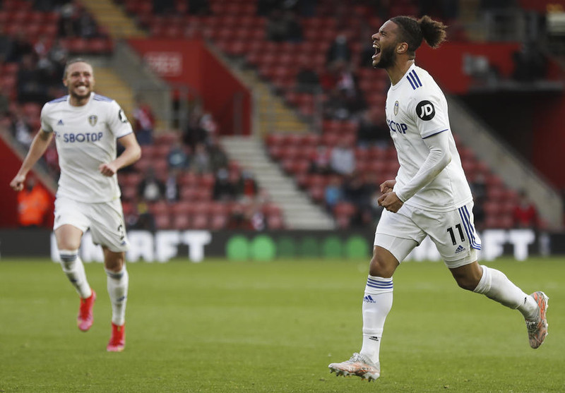 Roberts skrifar undir nýjan samning hjá Leeds (Staðfest)