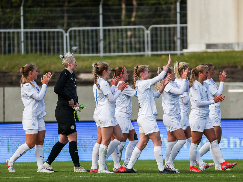Útskýra af hverju Ísland spilar í hvítu á heimavelli gegn Írlandi