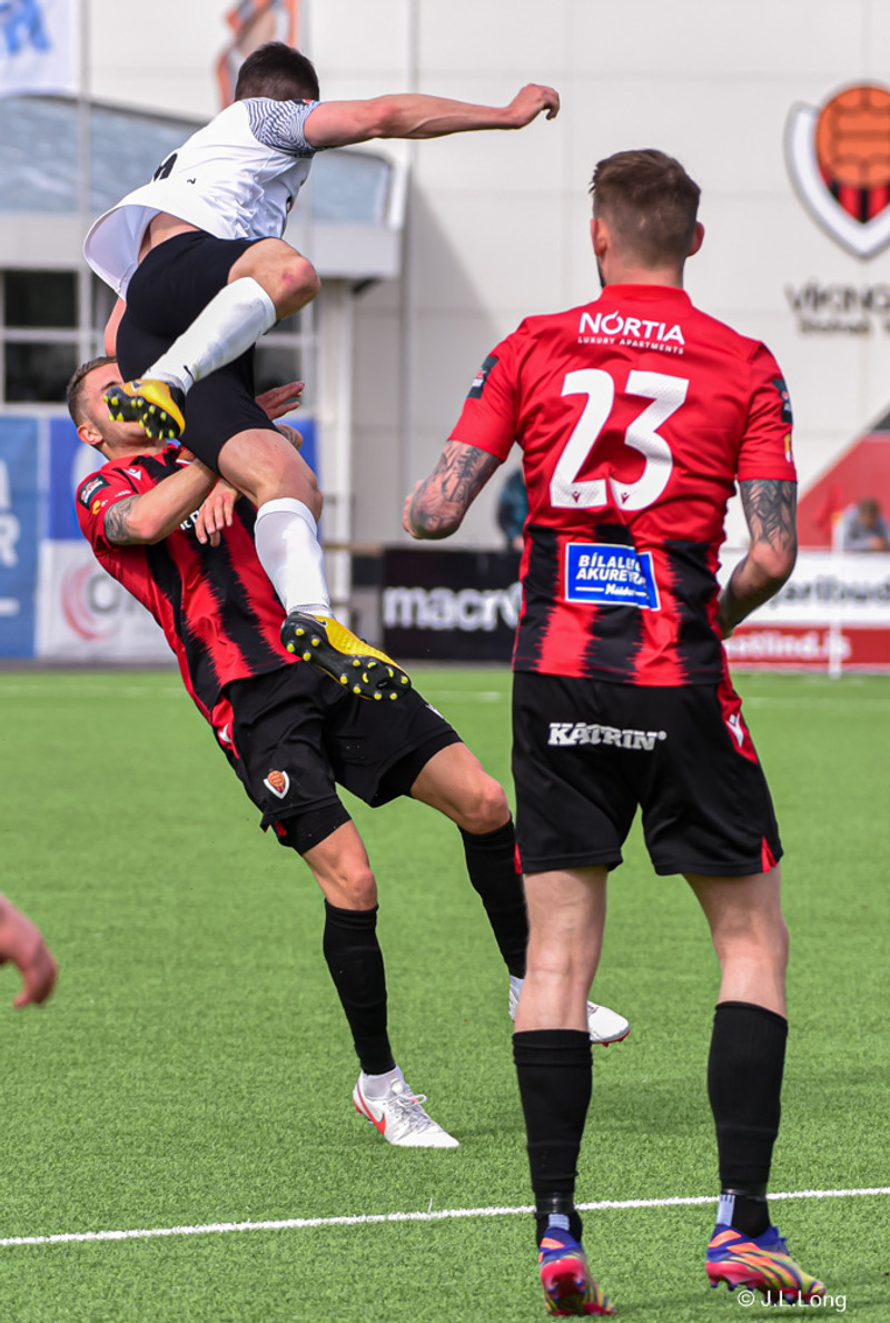 Myndaveisla: Víkingur vann FH og tók toppsætið