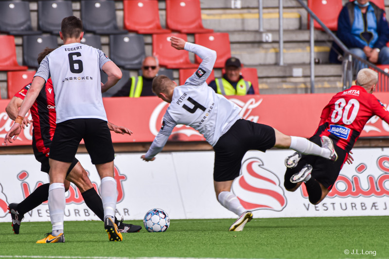 Myndaveisla: Víkingur vann FH og tók toppsætið