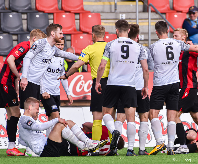 Myndaveisla: Víkingur vann FH og tók toppsætið