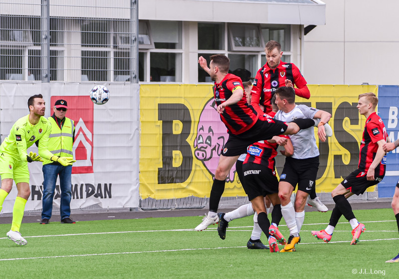 Myndaveisla: Víkingur vann FH og tók toppsætið