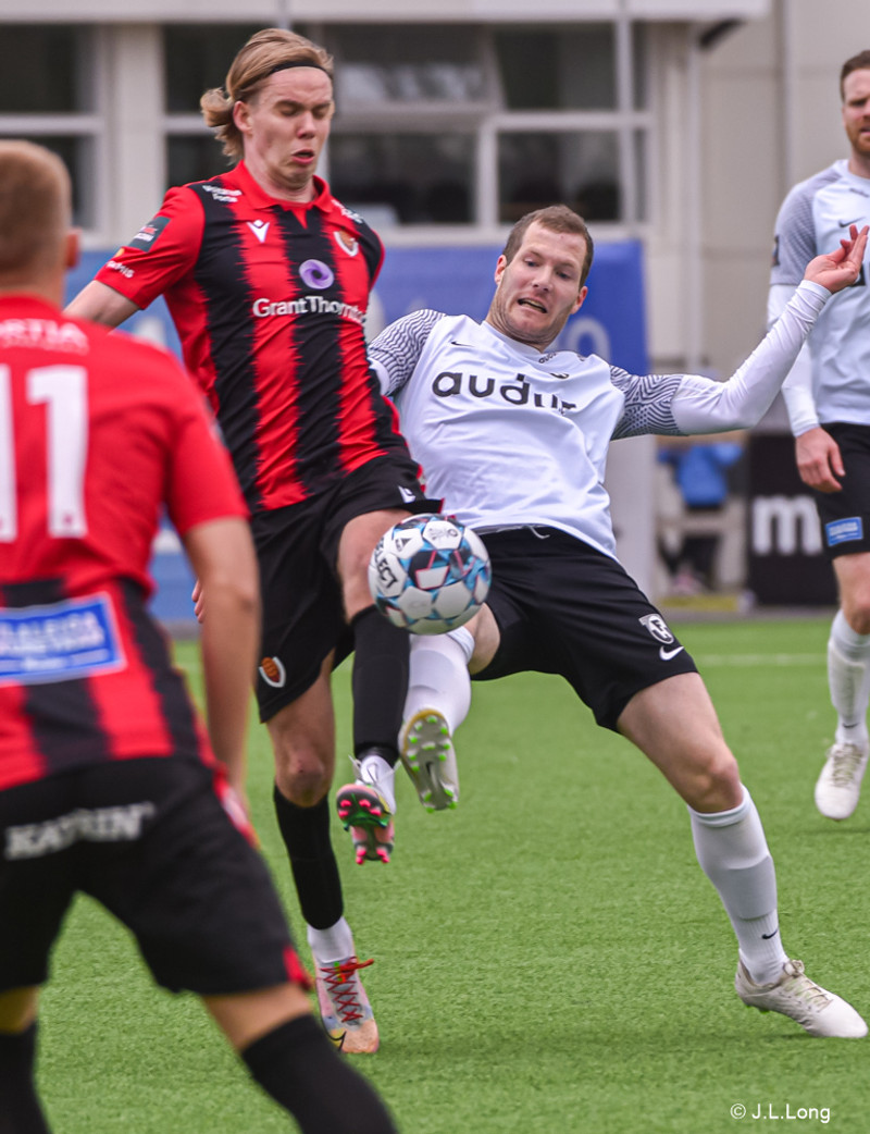 Myndaveisla: Víkingur vann FH og tók toppsætið