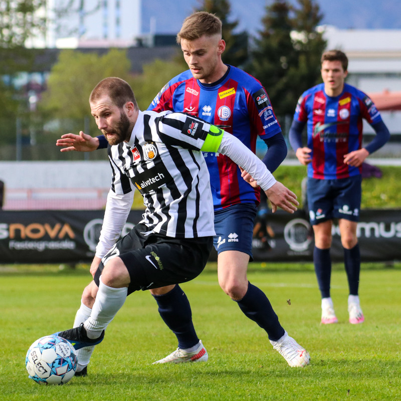Myndaveisla: KR vann Leikni í Breiðholtinu