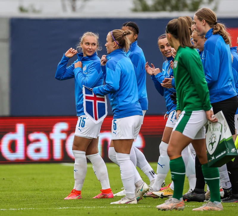 Myndaveisla frá sigri Íslands á Írlandi í gærkvöldi