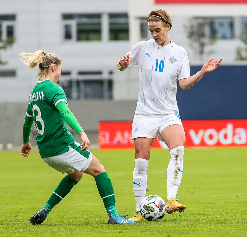 Myndaveisla frá sigri Íslands á Írlandi í gærkvöldi
