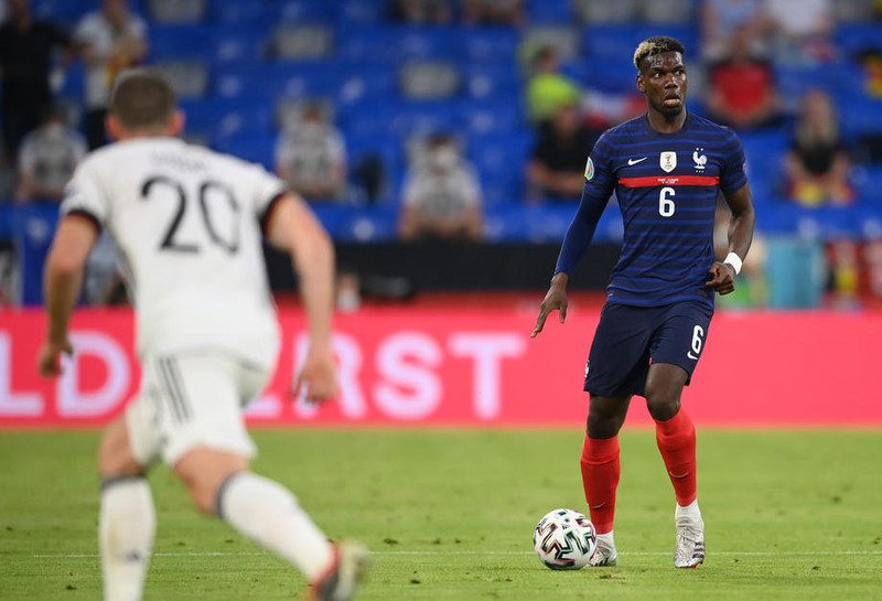 Pogba gerði eins og Ronaldo - Færði drykk í burtu