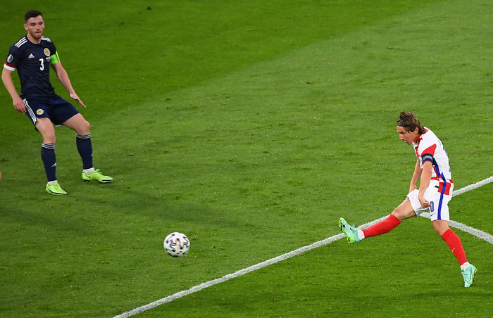 Luka Modric skoraði með flottu utanfótarskoti