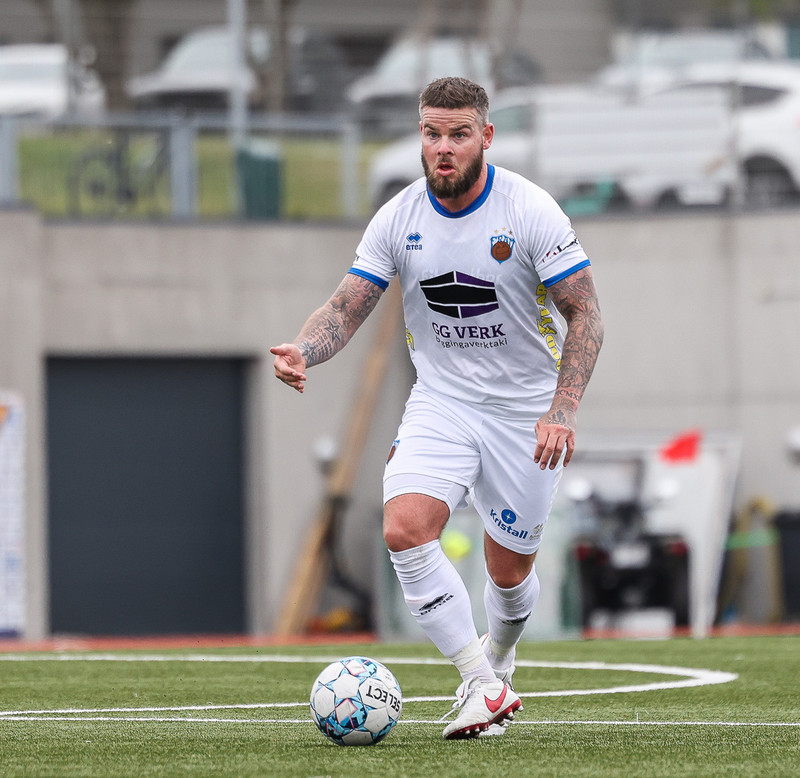 Danny Guthrie missir af næstu leikjum Fram