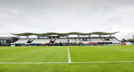 Dúkurinn tekinn af Kaplakrikavelli - Fyrsti heimaleikur...