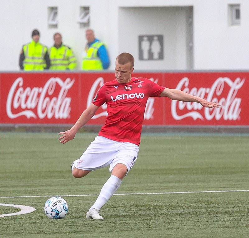 <b>Bestur í 12. umferð</b> - Vann sig í liðið en stefnir lengra