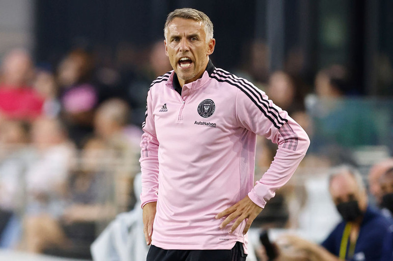Phil Neville rekinn frá Inter Miami (Staðfest)