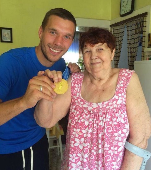 Podolski og amma hans heitin Zofia.