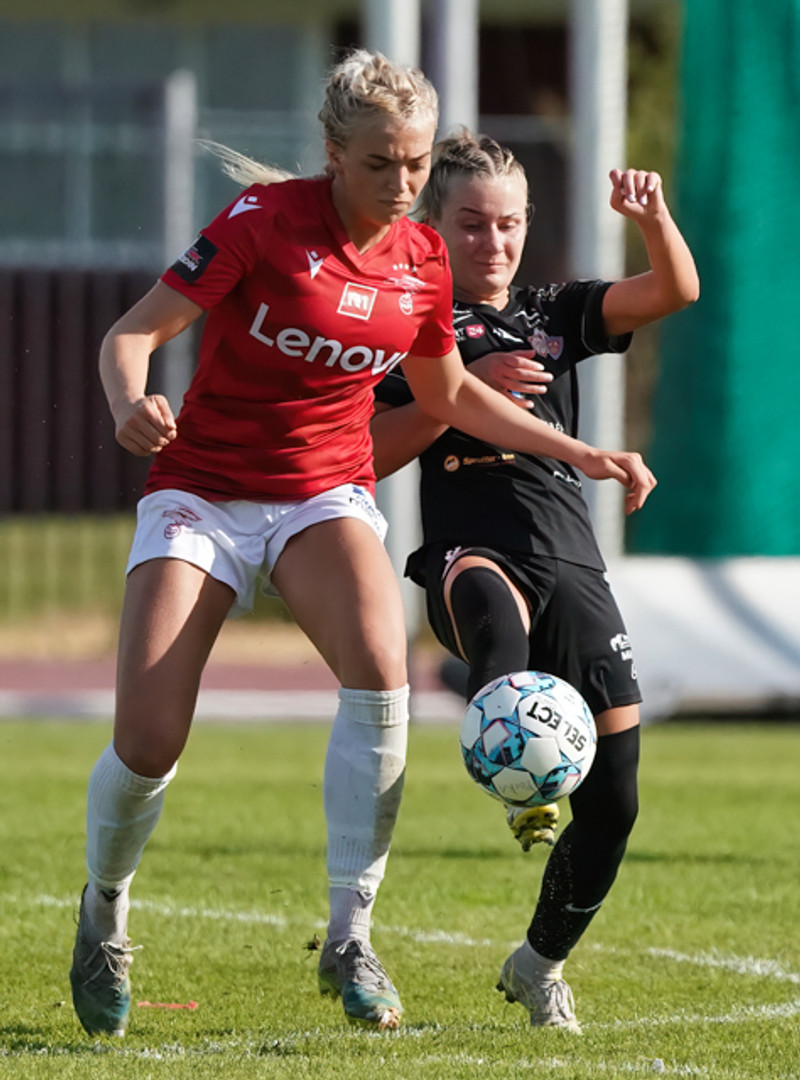 Myndaveisla: Valur vann Þór/KA 1 - 3
