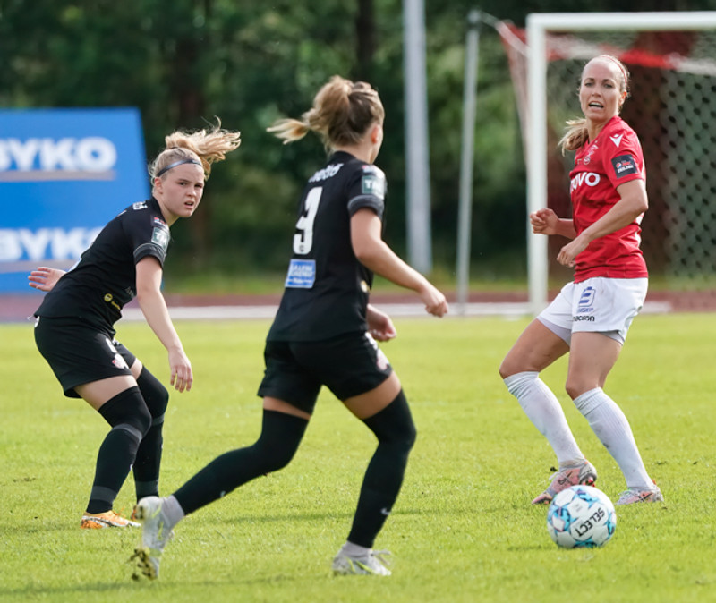 Myndaveisla: Valur vann Þór/KA 1 - 3