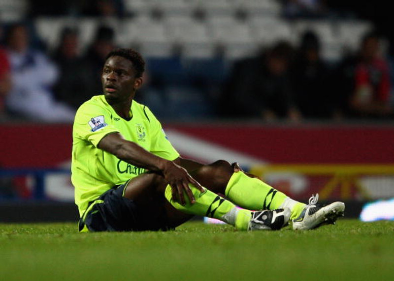 Louis Saha heldur með jafnteflinu á Goodison Park.