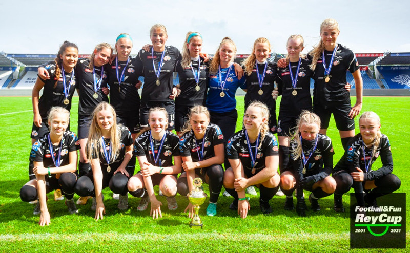 Þór/KA varð Rey Cup meistari í 3. flokki kvenna eftir 2-0 sigur á Breiðabliki.
