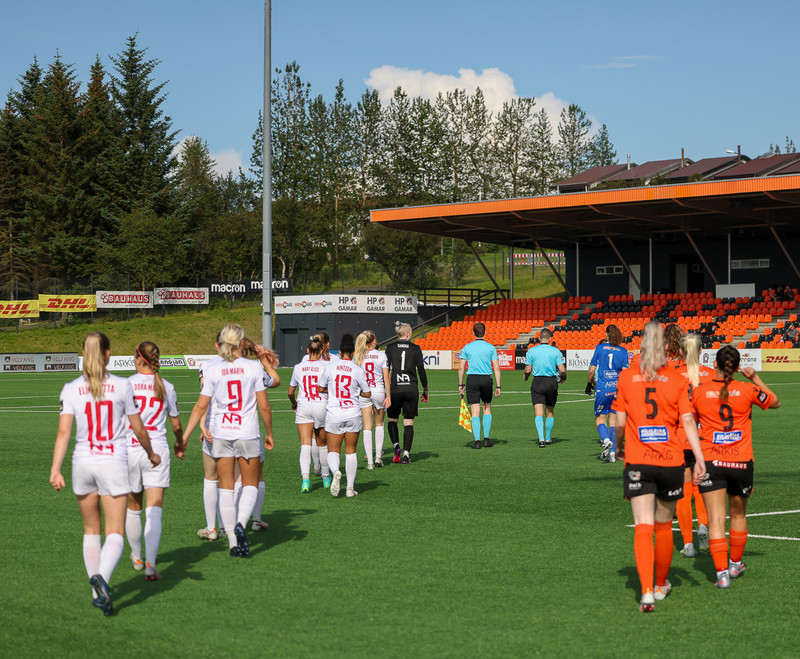 Myndaveisla: Valur skoraði fimm gegn Fylki