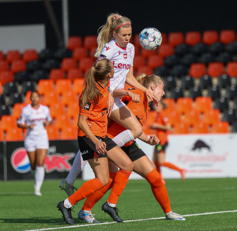 Myndaveisla: Valur skoraði fimm gegn Fylki