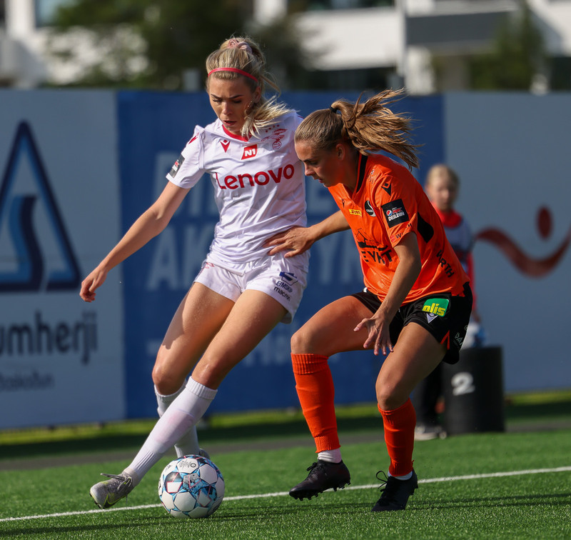 Myndaveisla: Valur skoraði fimm gegn Fylki