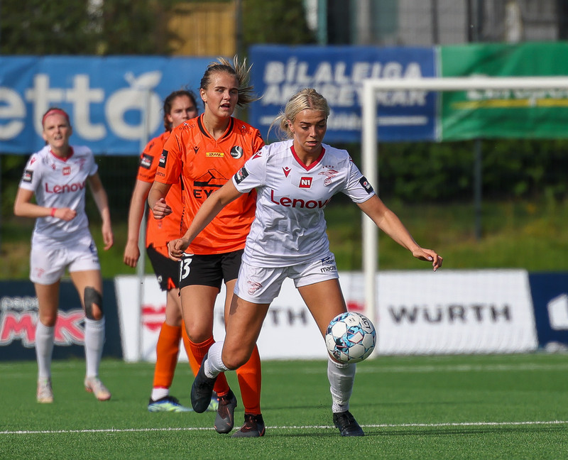 Myndaveisla: Valur skoraði fimm gegn Fylki