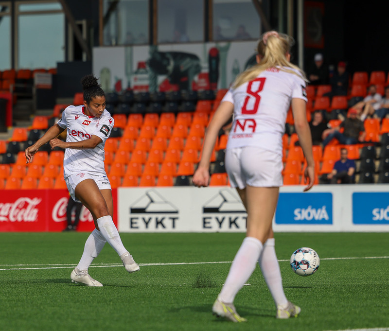 Myndaveisla: Valur skoraði fimm gegn Fylki