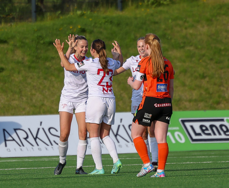 Myndaveisla: Valur skoraði fimm gegn Fylki