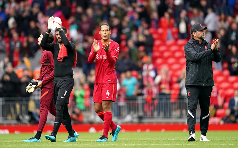 Vörn: Virgil van Dijk (Liverpool) - Öflugur varnarlega og stórhættulegur í föstum leikatriðum.