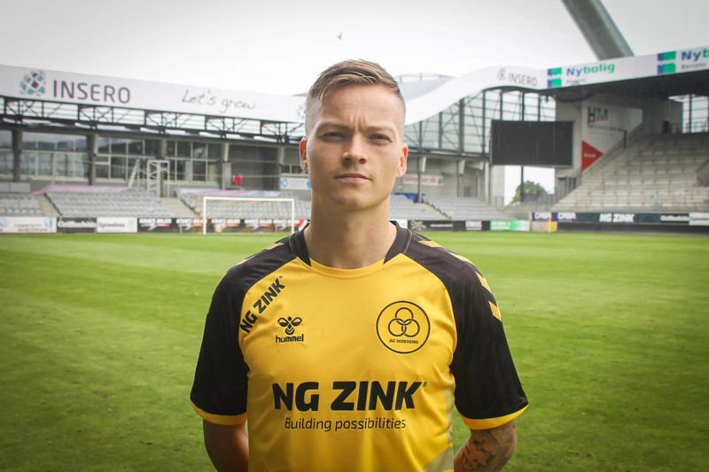 Aron Sigurðarson getur farið upp um deild í Danmörku
