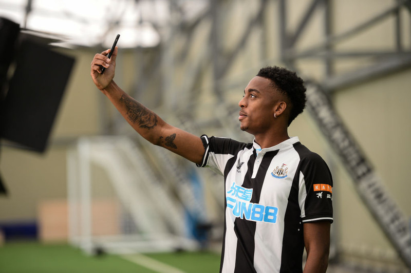 Joe Willock.