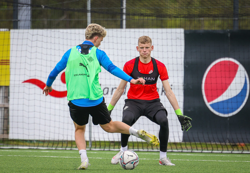 Heiðar á æfingu með U17 landsliðinu.