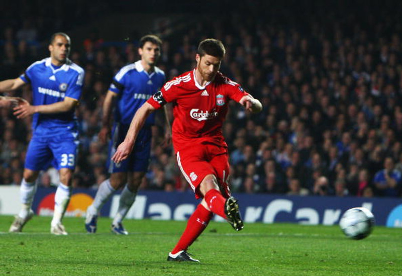 Xabi Alonso (Liverpool) - Komst næst því að vinna deildina 2009 þegar Liverpool endaði í öðru sæti á eftir Manchester United.