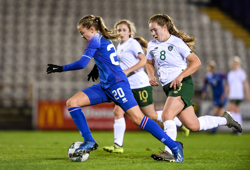 Amanda í leik með U17 landsliði kvenna.