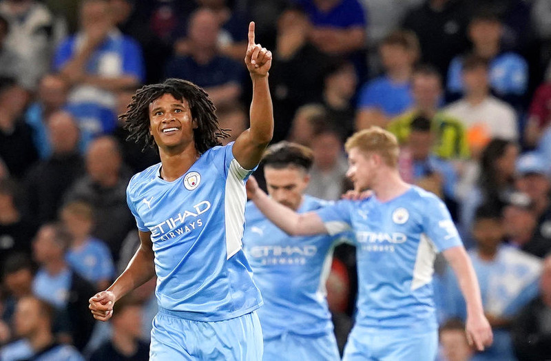 Enski bikarinn: Ake gerði sigurmarkið gegn Arsenal