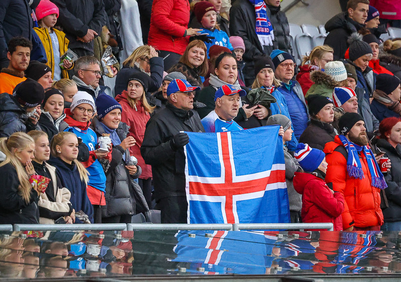Myndaveisla 1: Holland vann Ísland á Laugardalsvelli