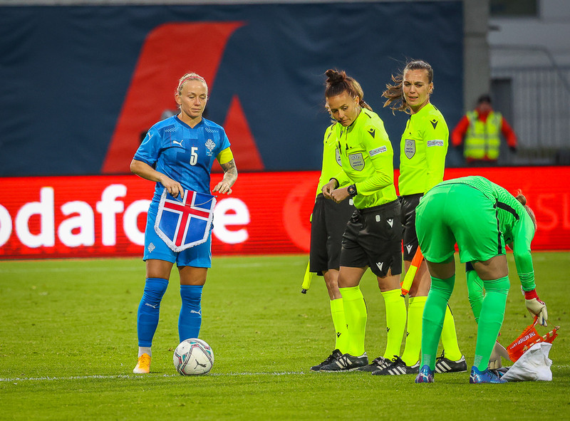 Myndaveisla 1: Holland vann Ísland á Laugardalsvelli