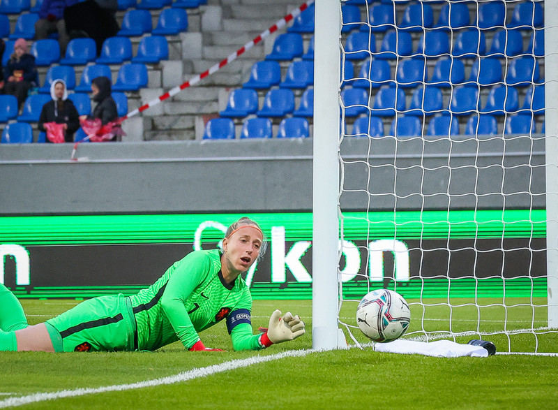 Myndaveisla 1: Holland vann Ísland á Laugardalsvelli