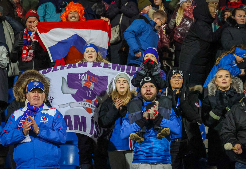 Myndaveisla 1: Holland vann Ísland á Laugardalsvelli
